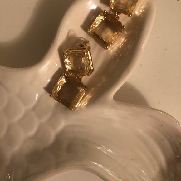 Earrings - Picture 3 of 4